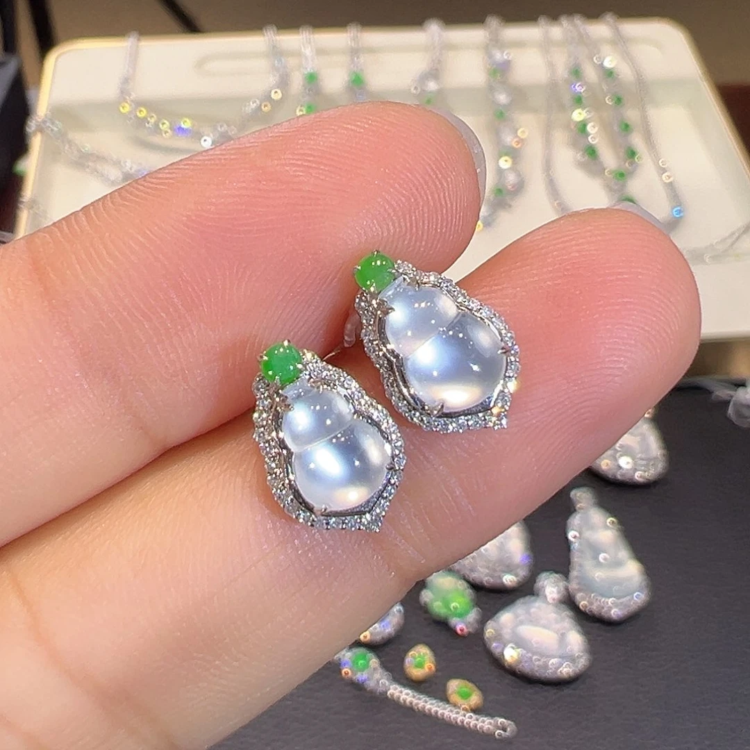 翡翠18K金镶嵌耳饰