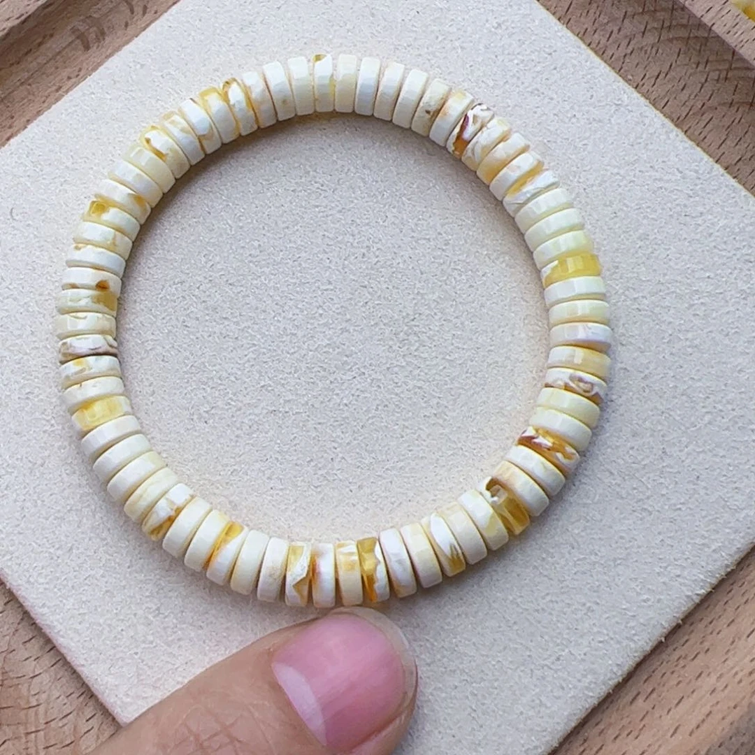 蜜蜡手串未镶嵌6.54克，