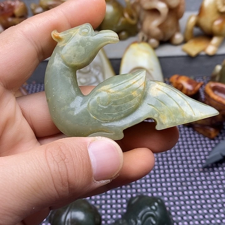 未镶嵌蛇纹石玉颈饰