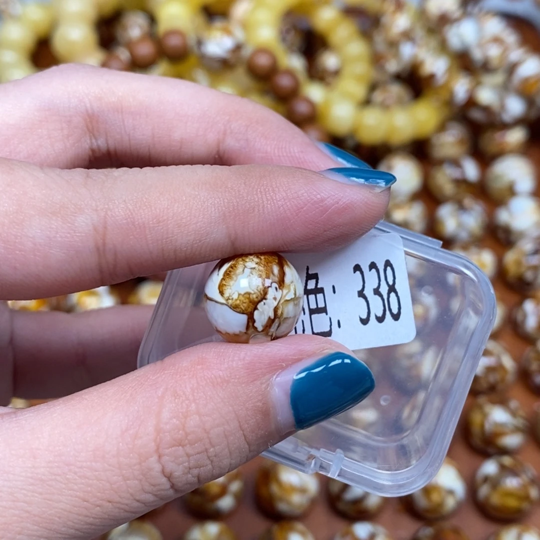 把件猴头核桃沁色蜜蜡圆珠老型338