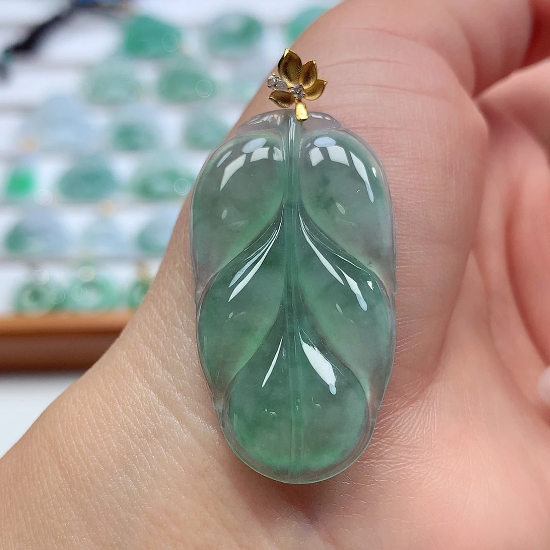 翡翠18K金镶嵌吊坠(赠链)40-22.3-4.6