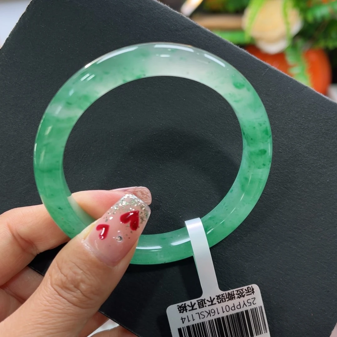 石英质玉手镯未镶嵌➕周周55.8