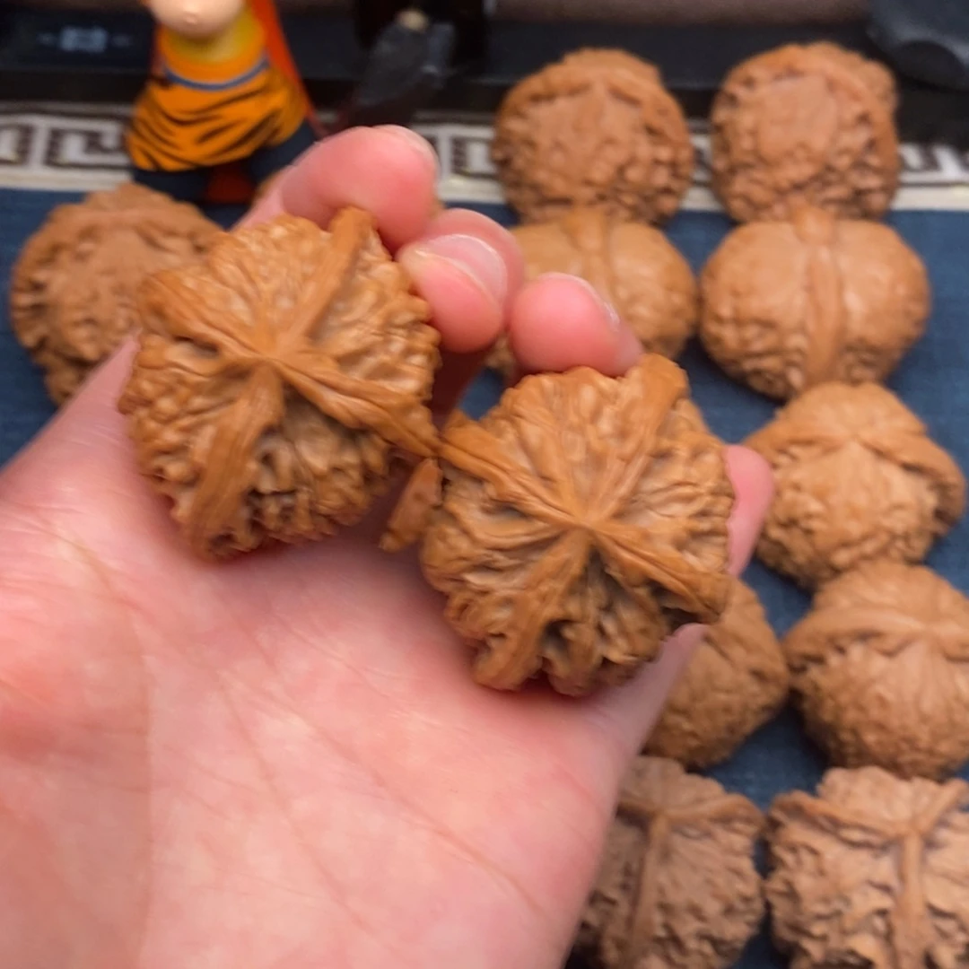 *****文玩核桃把件42全品四棱