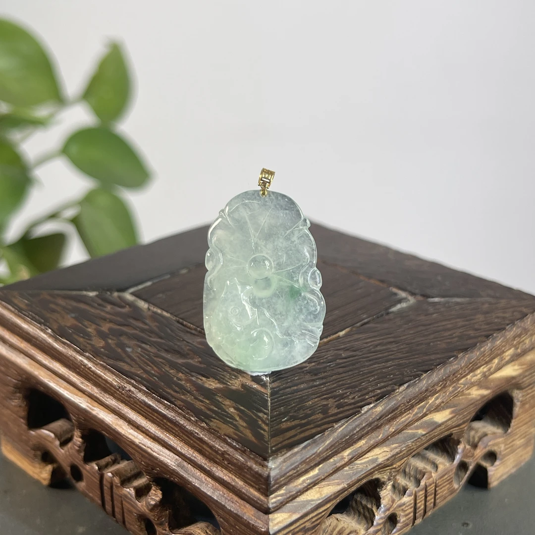 JSB28-29 天然缅甸A货翡翠  18K扣头年年有余