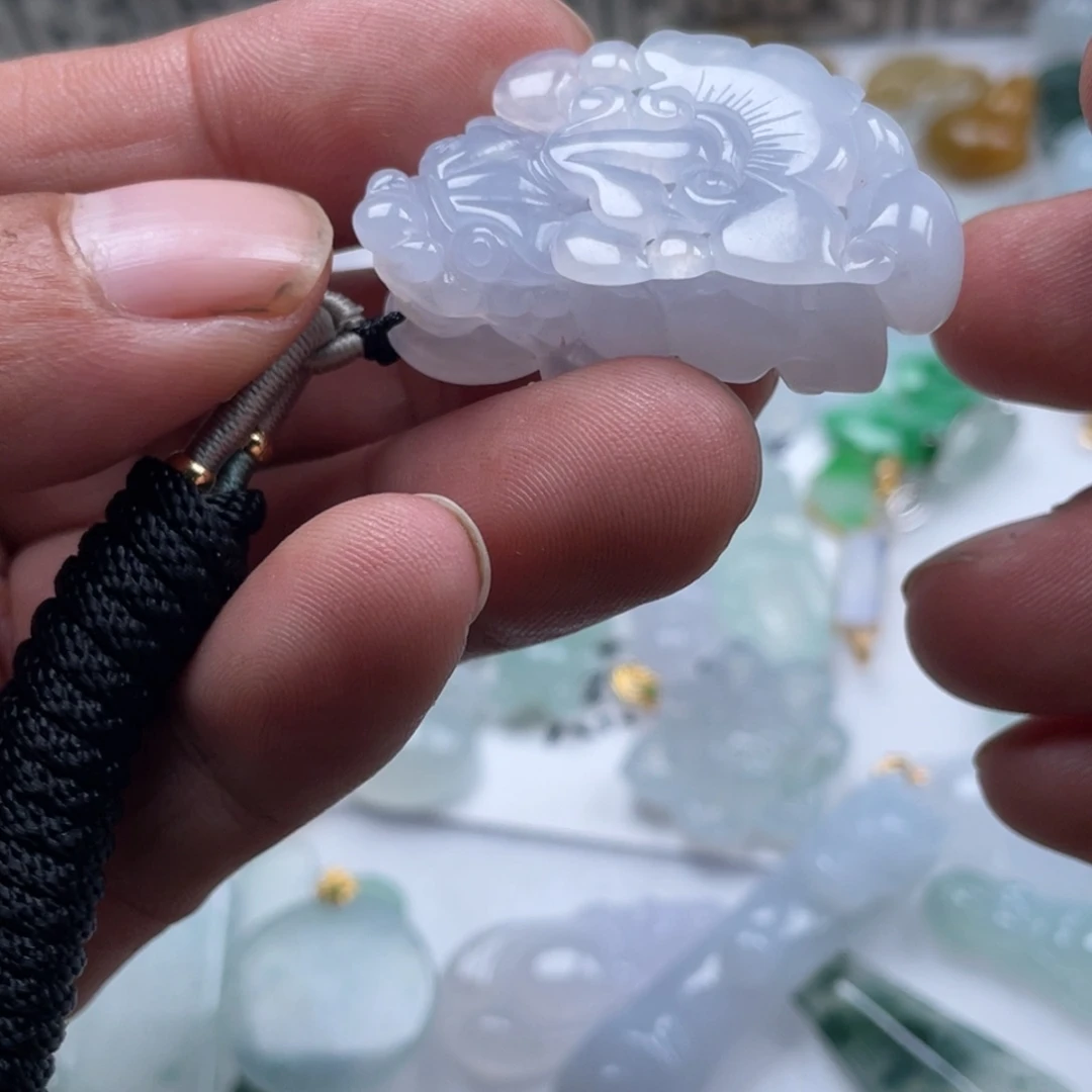 翡翠未镶嵌颈饰翡翠冰紫貔貅