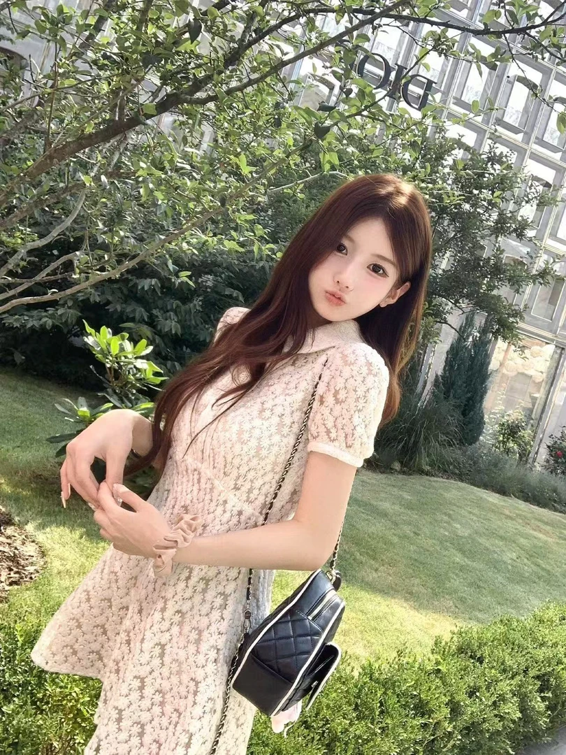 氛围感收腰显瘦提花连衣裙2025夏季新款设计感小众时尚气质短裙子