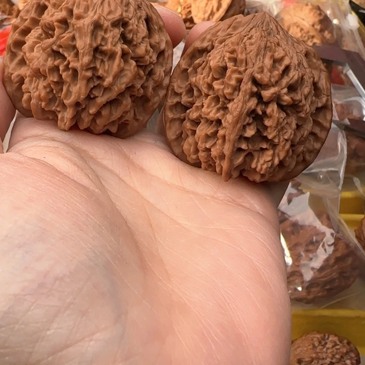 文玩核桃吊坠阿****9房山满天星43