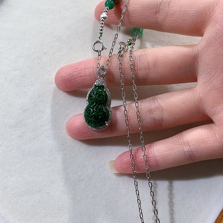 翡翠未镶嵌颈饰翡翠吊坠