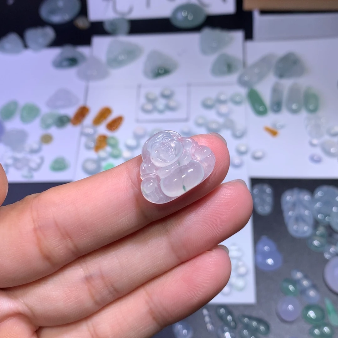 颈饰未镶嵌翡翠佛公