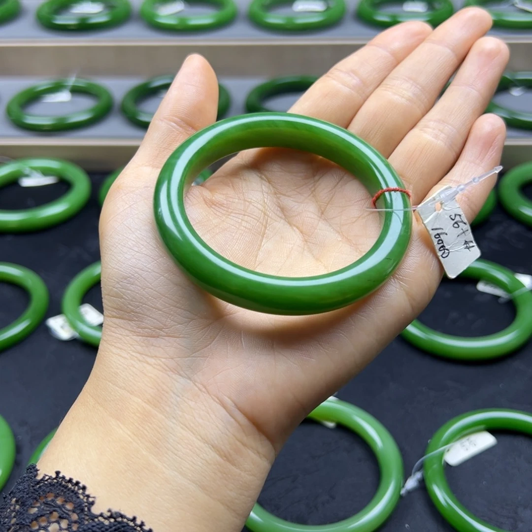 和田玉（碧玉）未镶嵌手镯