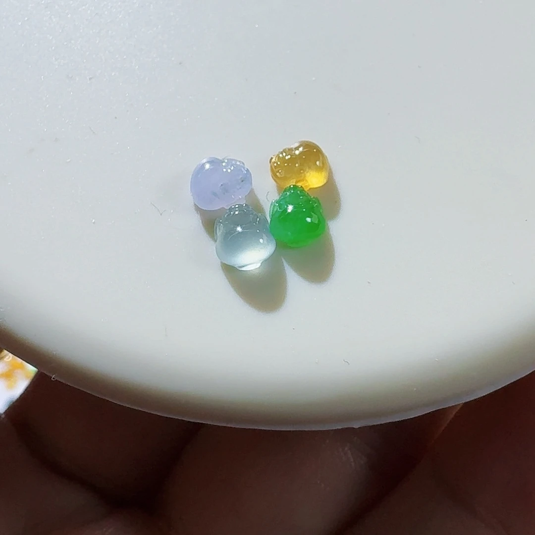 翡翠颈饰未镶嵌裸石