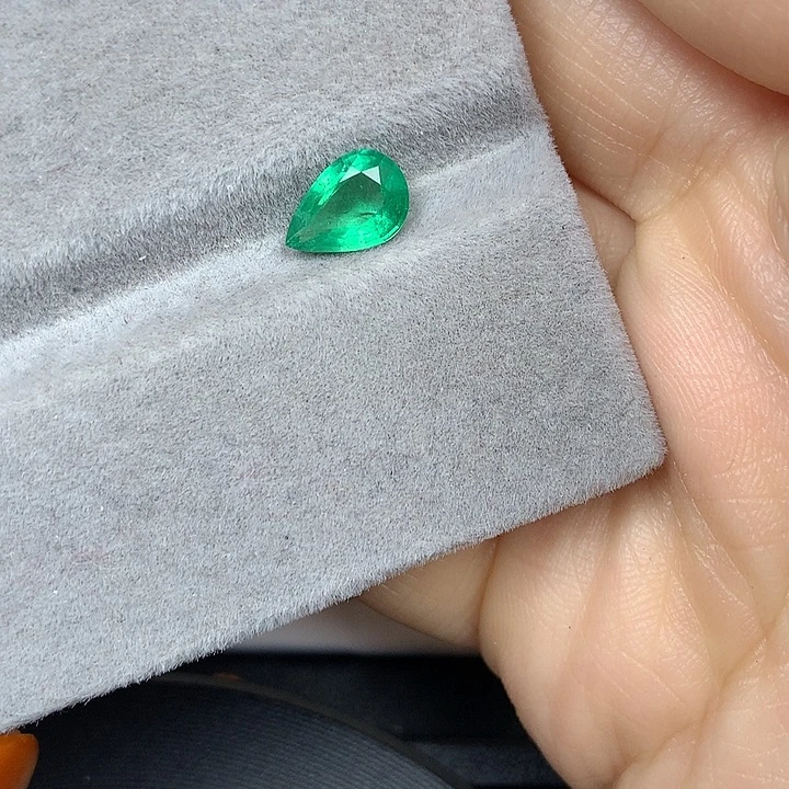 祖母绿裸石1.27ct祖母绿水滴