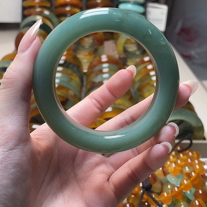 蛇纹石玉未镶嵌手镯55.7