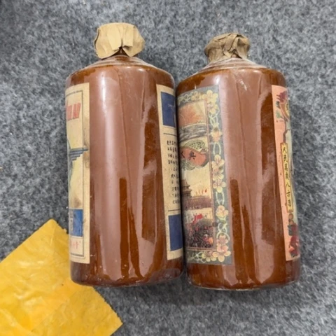 盘子瓶子手工手绘