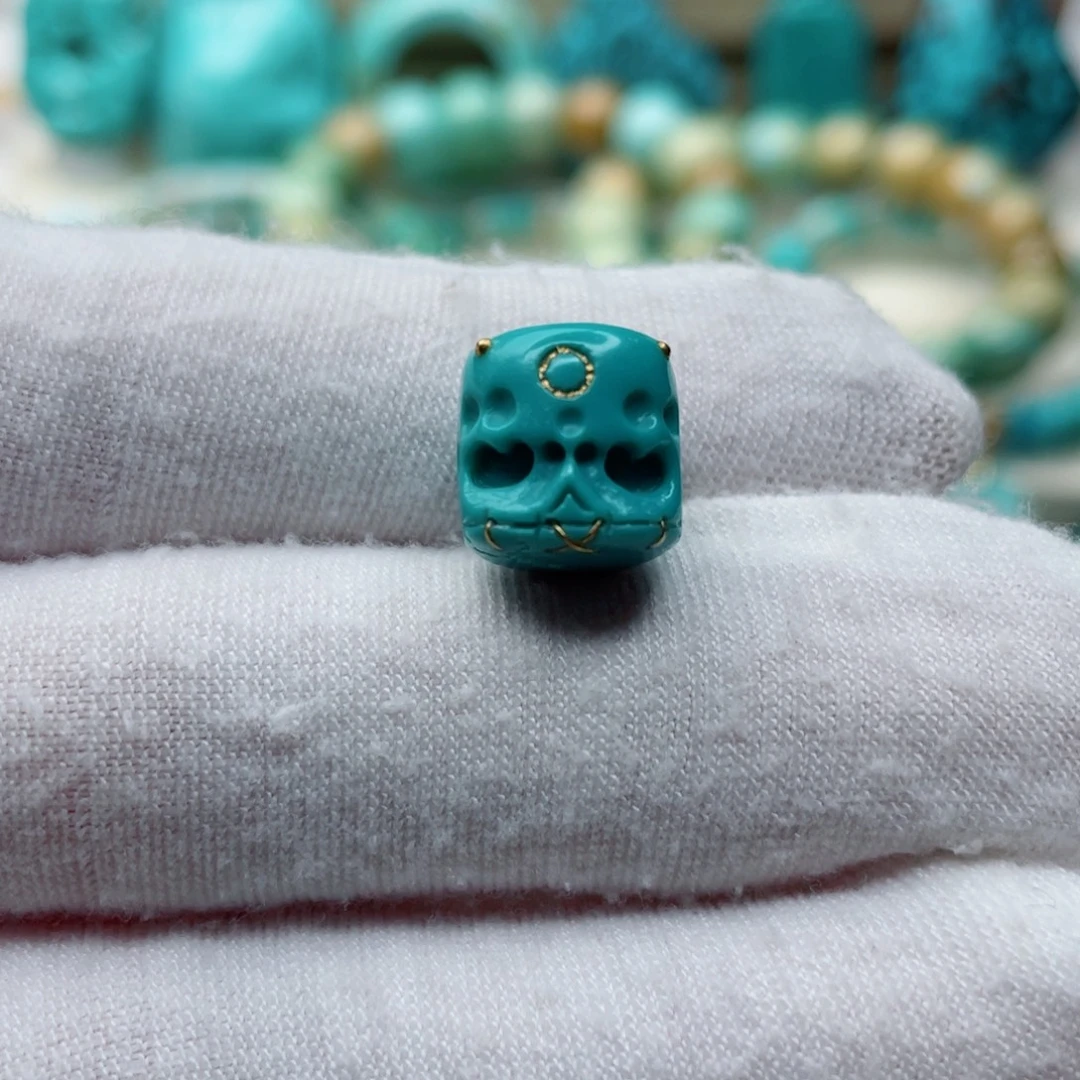 绿松石未镶嵌珠宝奇石