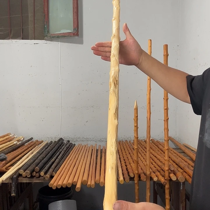 宇***晴秦岭石山红牛筋车载
