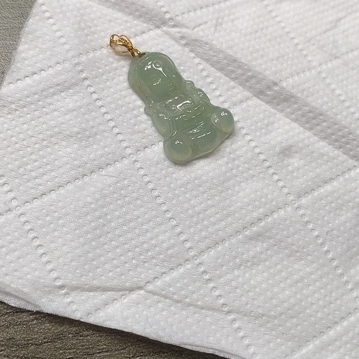 翡翠18K金镶嵌颈饰佛