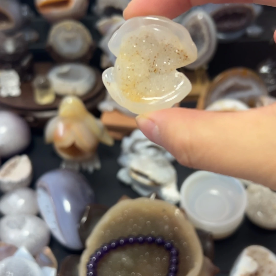 玛瑙/玉髓未镶嵌珠宝奇石