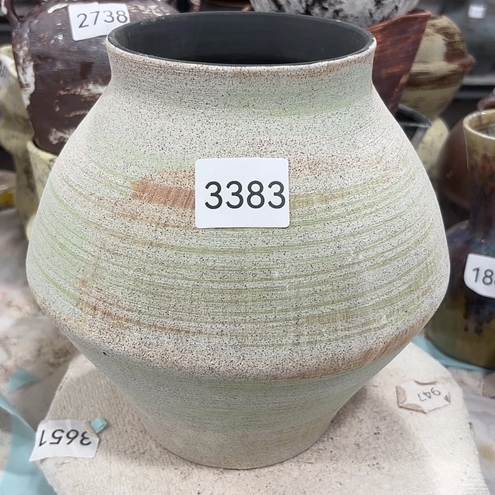摆件高23，口12，无孔3383