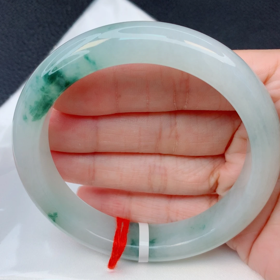 翡翠未镶嵌手镯61.6圈 细糯冰飘绿花有纹