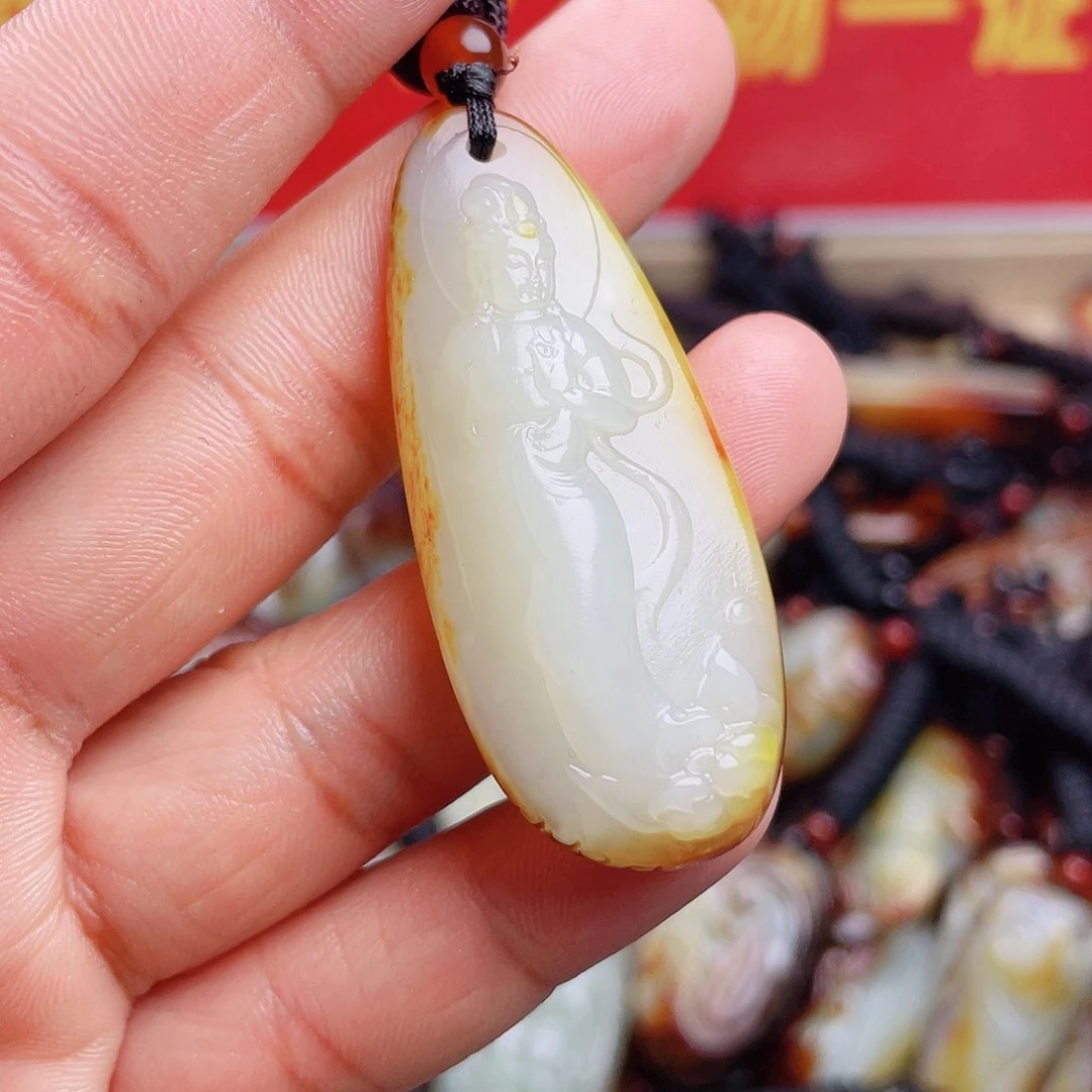 和田玉颈饰未镶嵌