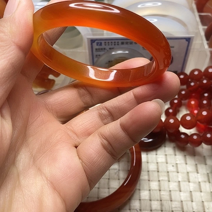 玛瑙/玉髓未镶嵌手镯