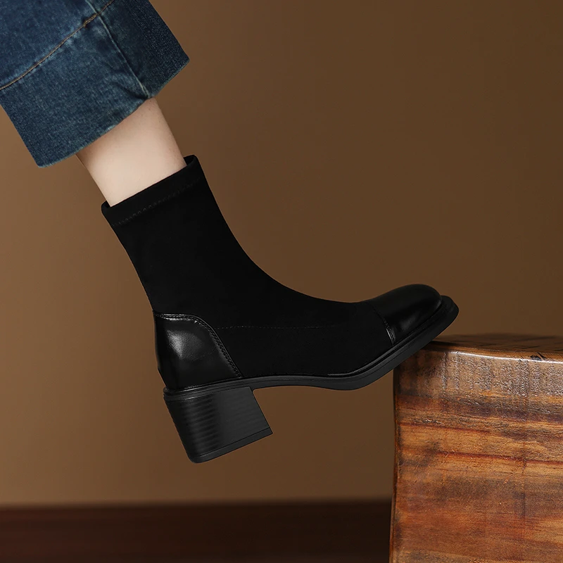 2025年新款粗跟方头显瘦弹力靴秋冬高跟套筒瘦瘦短靴41-43大码