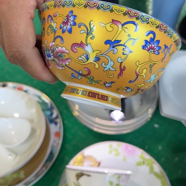 瓷片土豪金碗六个4.5寸