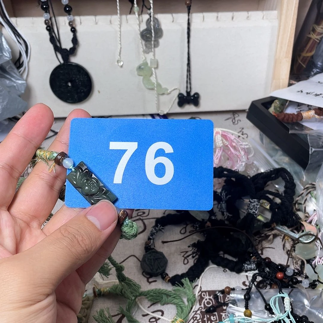 蛇纹石玉颈饰合金就****！