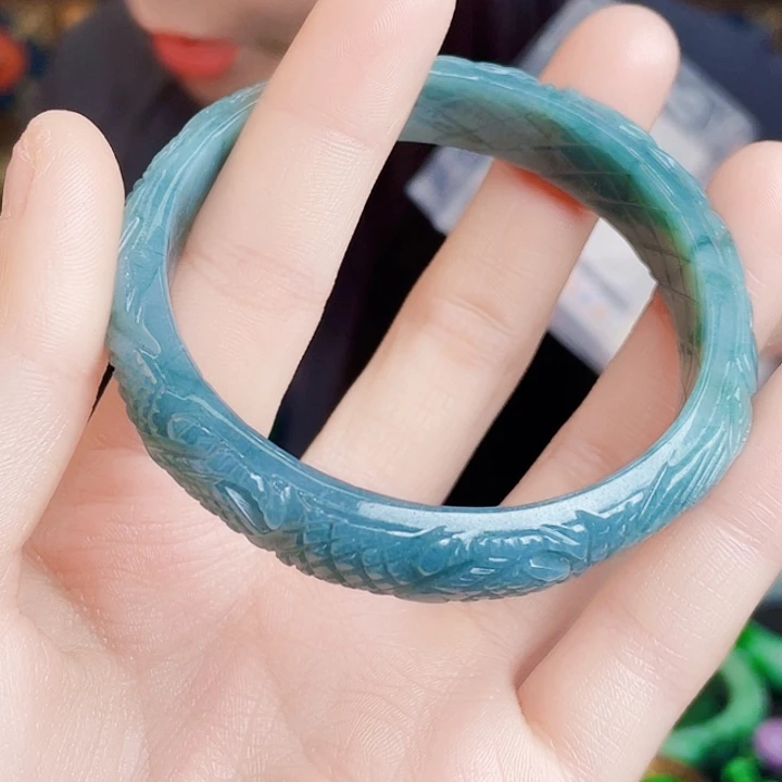 翡翠未镶嵌颈饰多样性56