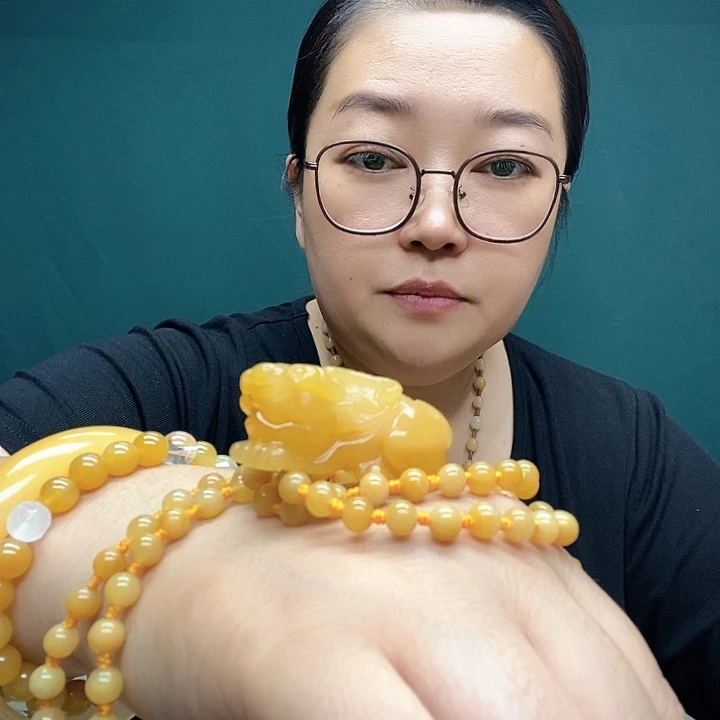 润***西未镶嵌石英质玉（黄龙玉）颈饰