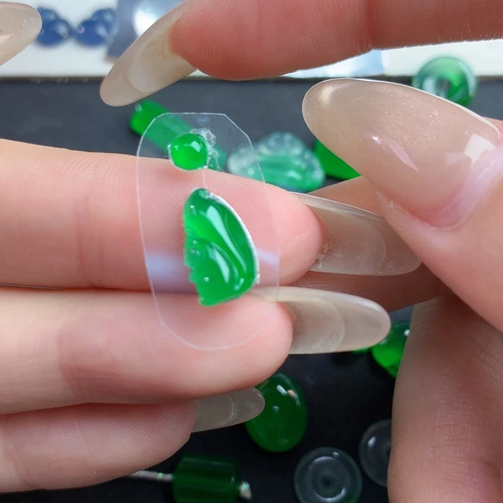 翡翠裸石11.65-7.08-4.0