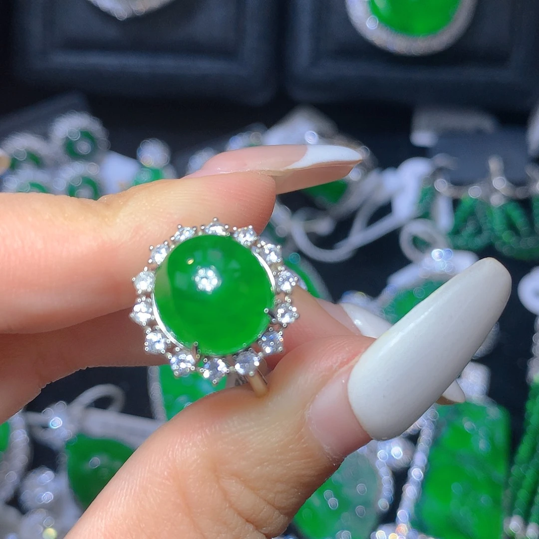 翡翠颈饰银S925镶嵌翡翠