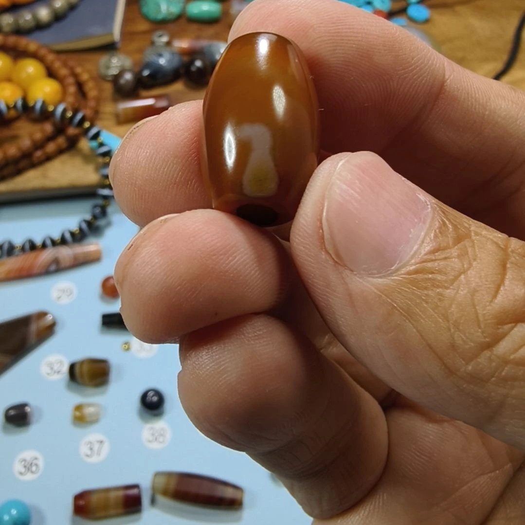 玛瑙/玉髓未镶嵌天然原矿玛瑙
