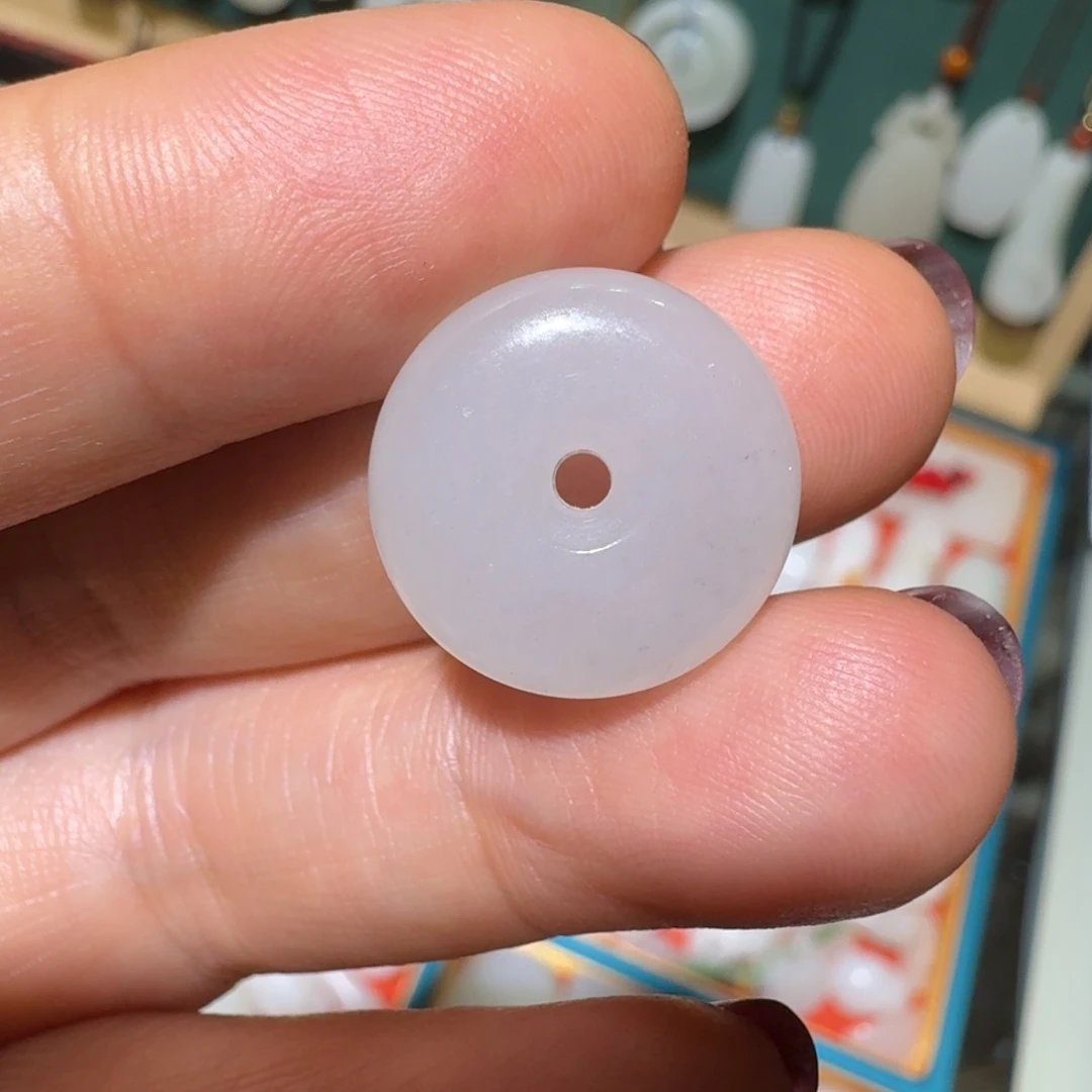 和田玉颈饰未镶嵌我****啊和田玉平安扣