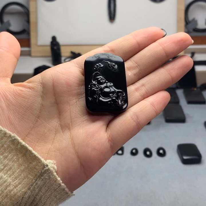 和田玉（墨玉）未镶嵌挂件