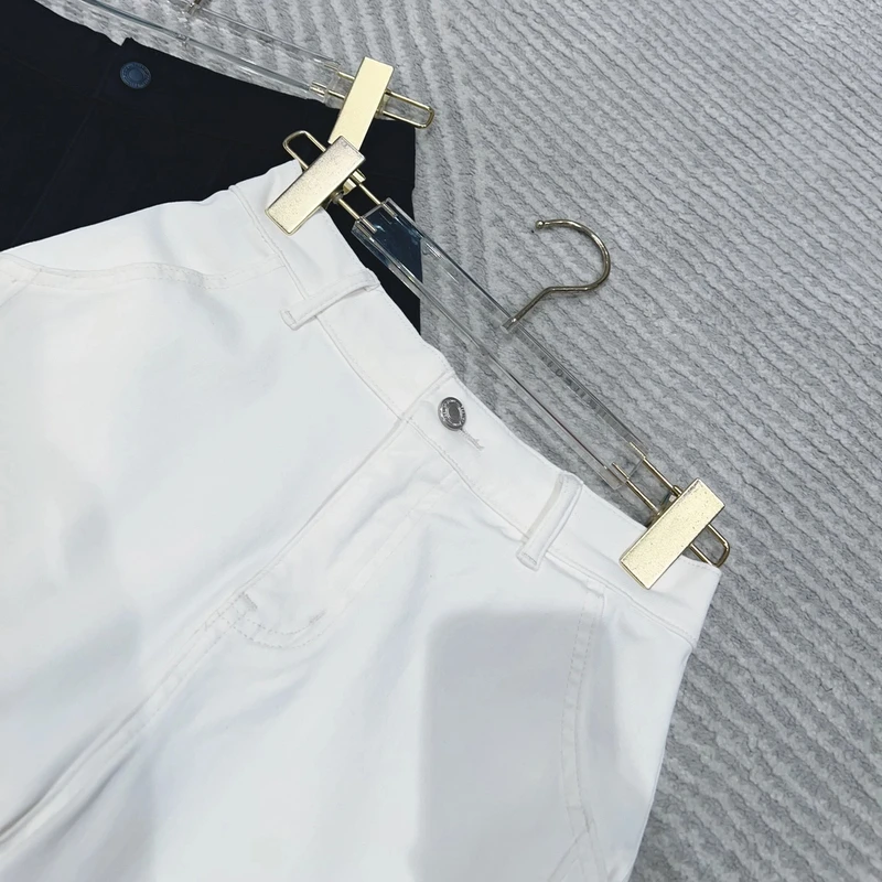 M1299牛仔短裤！裤长48 百搭纯色短款牛仔裤 黑白双色 款号TT10311