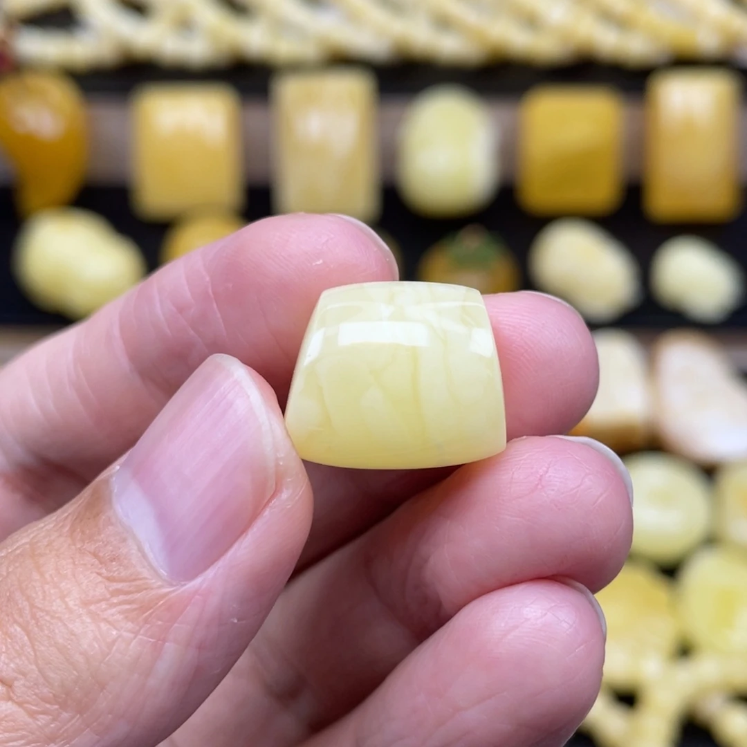 琥珀未镶嵌裸石琥珀蜜蜡