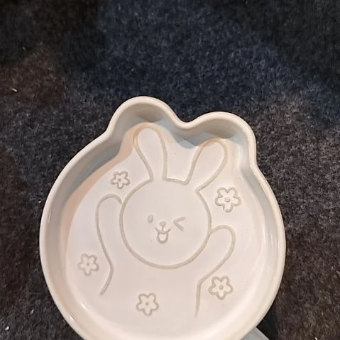 瓷片晏*子微瑕兔兔杯一套