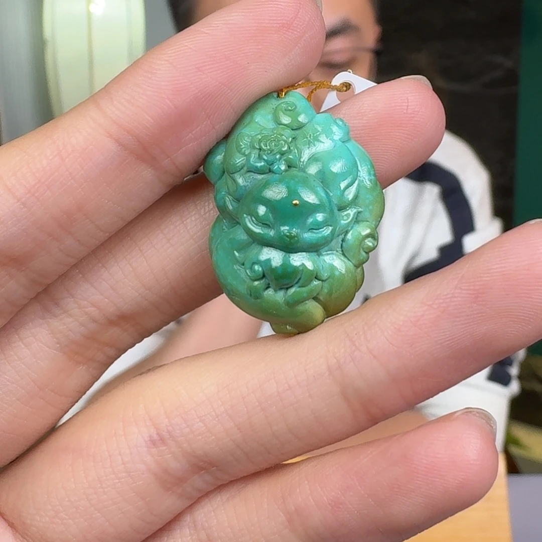 至****绿松石未镶嵌珠宝奇石