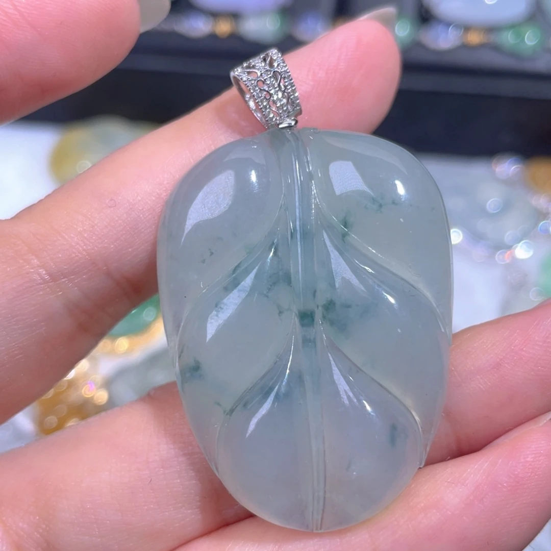 颈饰18K金镶嵌翡翠翡翠