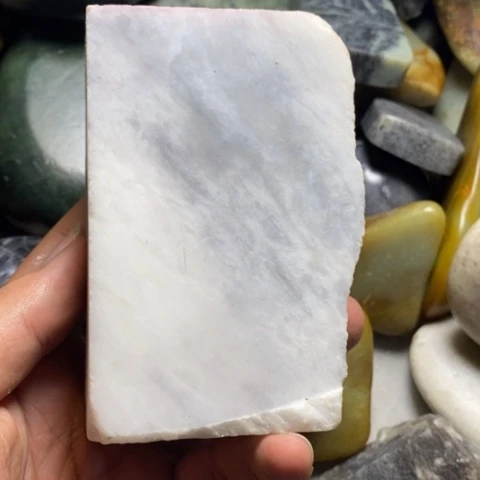 未镶嵌和田玉（糖玉）挂件