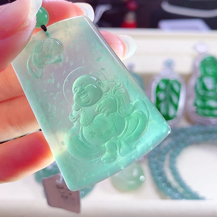 翡翠颈饰未镶嵌天然