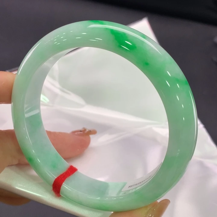 翡翠手镯未镶嵌正圈61