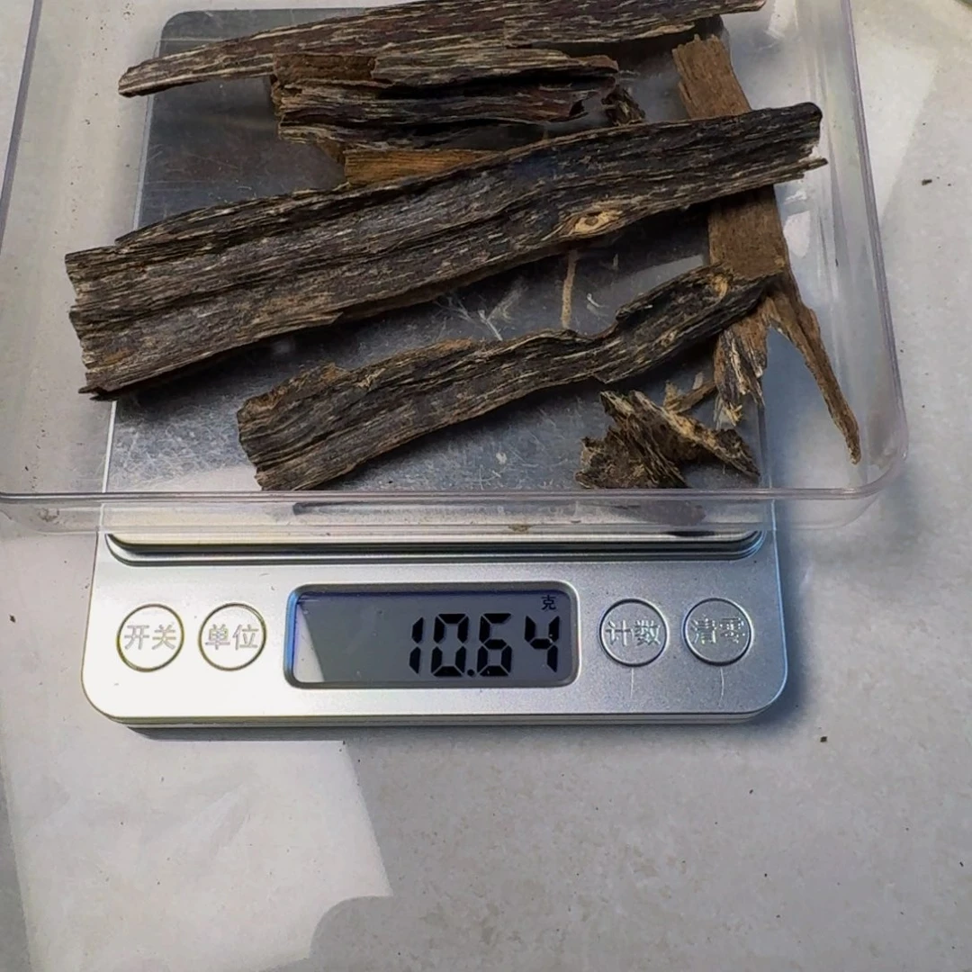 闲***@沉香沉香碎屑海南沉水树心油10.6克