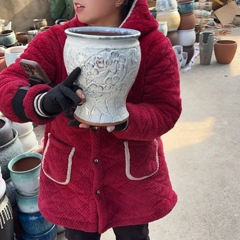 口20高25瑕疵盆子。