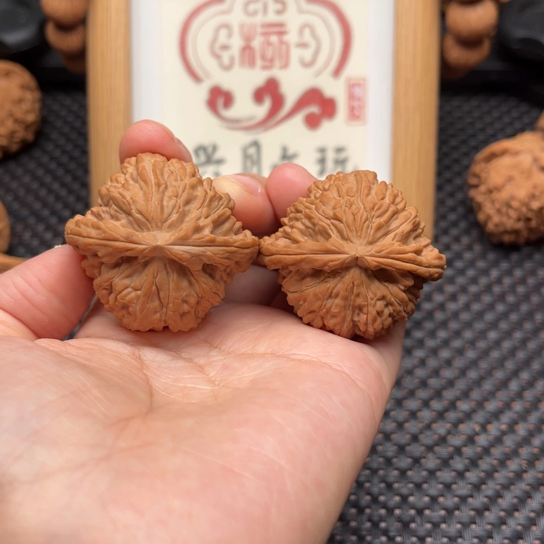 吊坠文玩核桃东**家白狮子全品