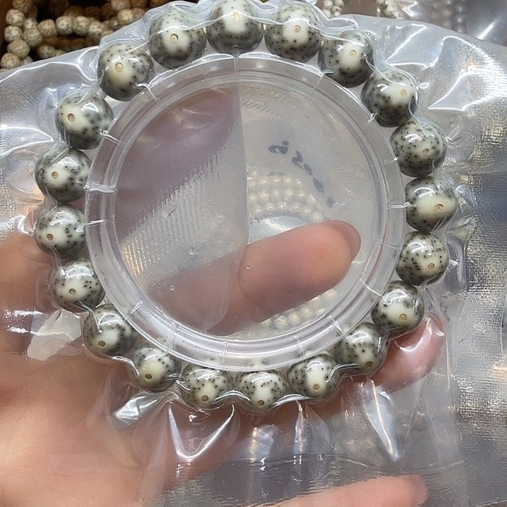 星月菩提手串石玉料11正月大眼睛