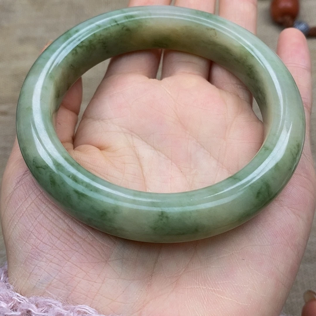 蛇纹石玉手镯未镶嵌简*