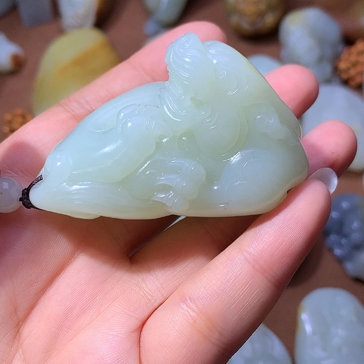 大***简和田玉未镶嵌颈饰